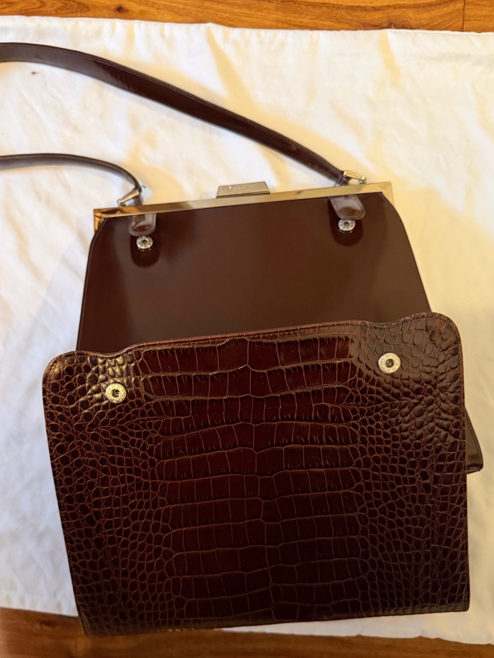 Greta Garbo Vintage Brown Croc-Embossed Leather Transitional Shoulder Bag - Picture 3 of 8